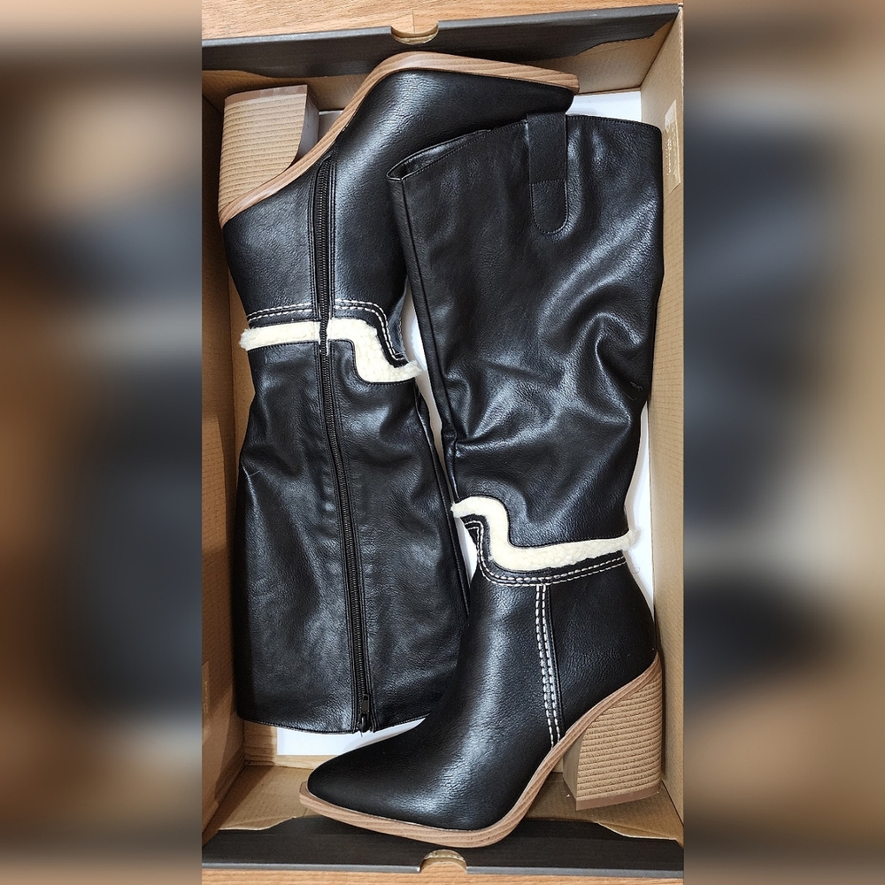 Yoki Stacked Heel Cowboy Boots size 9